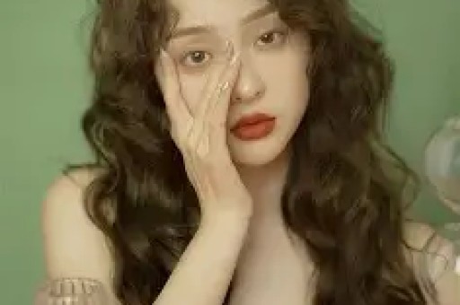 青年演员自曝无戏可拍曾与杨紫是同学生活拮据早已入不敷出